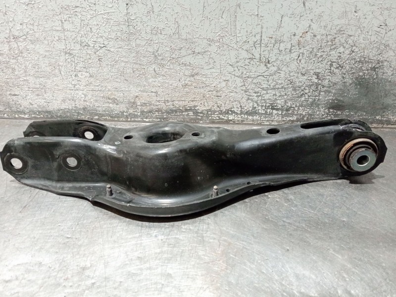 Recambio de brazo suspension inferior trasero izquierdo para bmw 3 touring (f31) 318 d referencia OEM IAM 33326867540  
