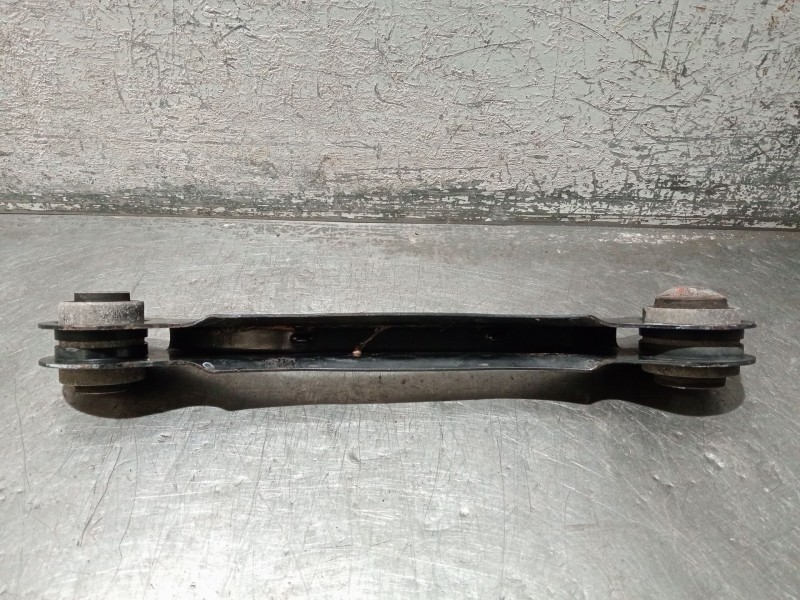 Recambio de brazo suspension superior trasero derecho para bmw 3 touring (f31) 318 d referencia OEM IAM 679251902  