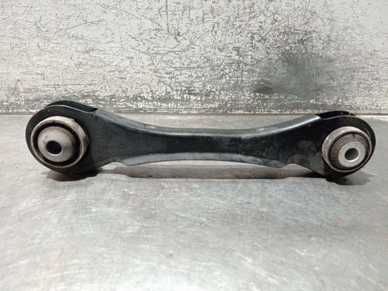 Recambio de brazo suspension superior trasero derecho para bmw 3 touring (f31) 318 d referencia OEM IAM 679251701  