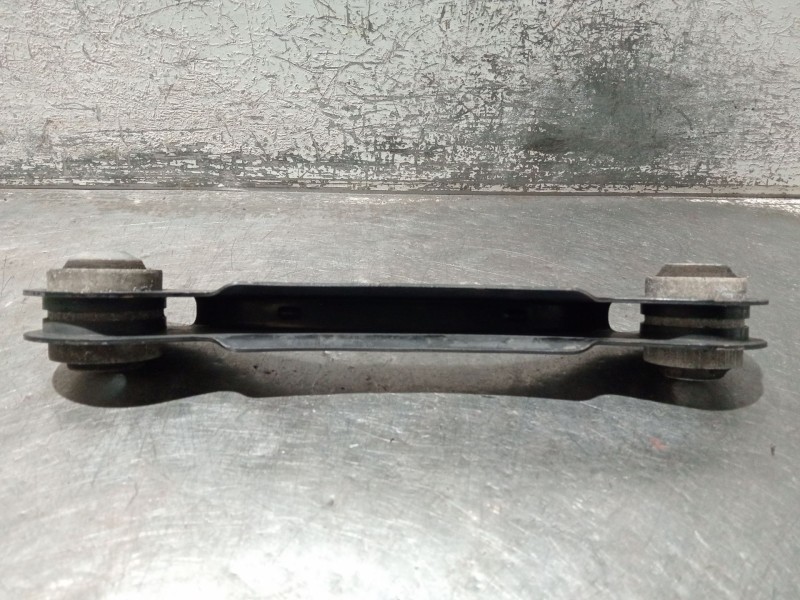 Recambio de brazo suspension superior trasero derecho para bmw 3 touring (f31) 318 d referencia OEM IAM 679251701  