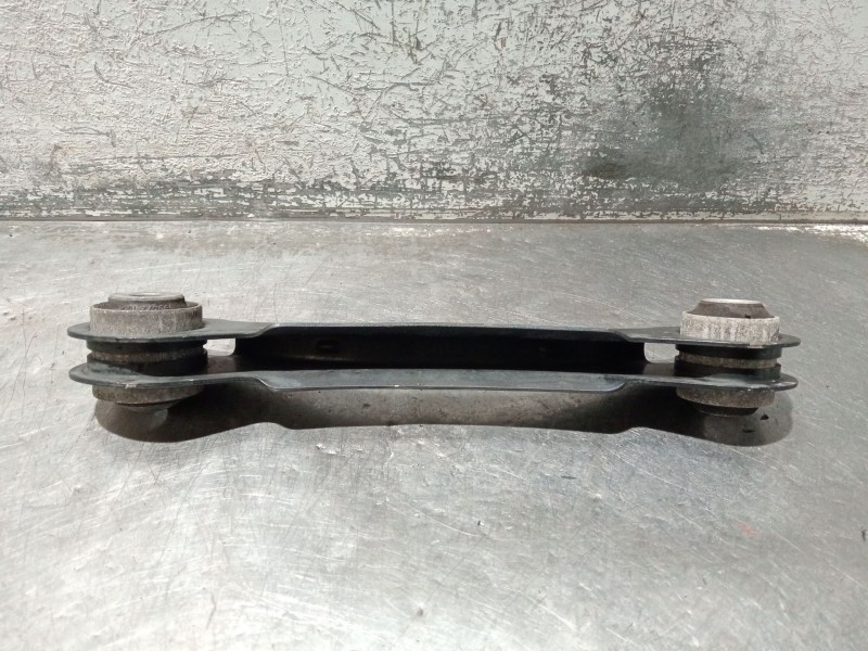 Recambio de brazo suspension superior trasero izquierdo para bmw 3 touring (f31) 318 d referencia OEM IAM 679251701  