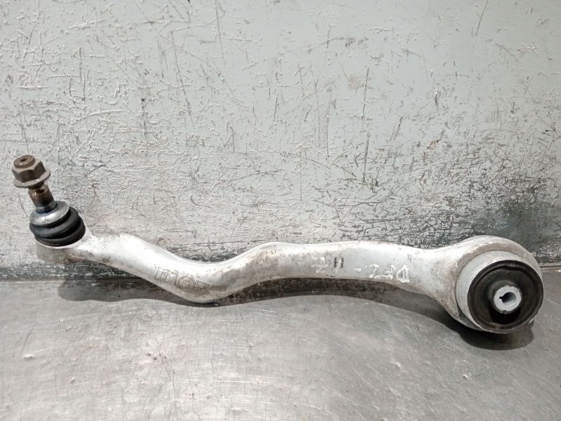 Recambio de brazo suspension inferior delantero izquierdo para bmw 3 touring (f31) 318 d referencia OEM IAM 11817315  