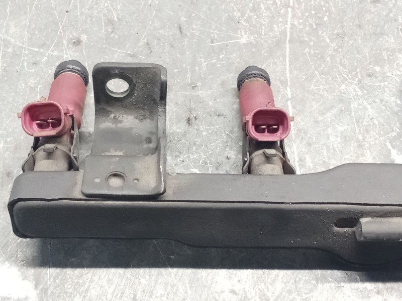 Recambio de rampa inyectora para mazda 3 (bk) 1.6 (bk14) referencia OEM IAM   