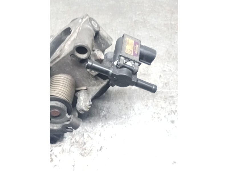 Recambio de caja mariposa para mazda 3 (bk) 1.6 (bk14) referencia OEM IAM 1362002731  