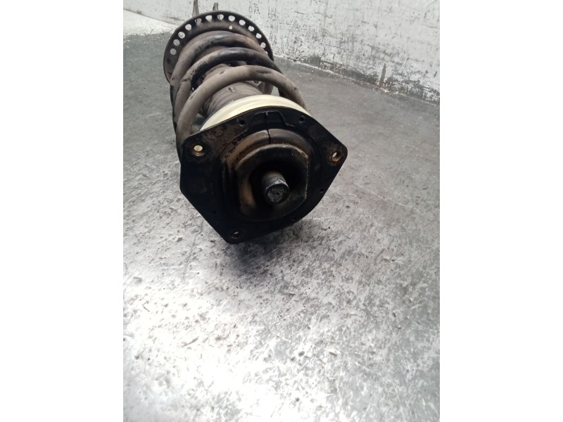 Recambio de amortiguador delantero izquierdo para mercedes-benz citan monospace (w415) 109 cdi (415.703) referencia OEM IAM A415