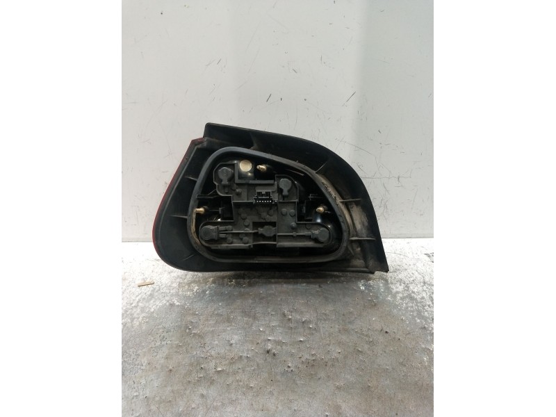 Recambio de piloto trasero derecho para renault megane i (ba0/1_) 1.9 dci (ba05, ba1f) referencia OEM IAM 7700428321  