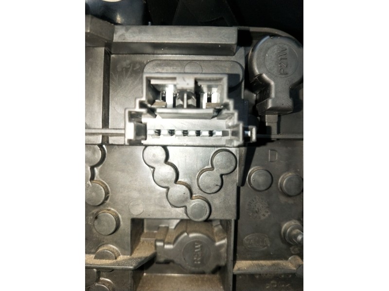 Recambio de piloto trasero derecho para renault megane i (ba0/1_) 1.9 dci (ba05, ba1f) referencia OEM IAM 7700428321  