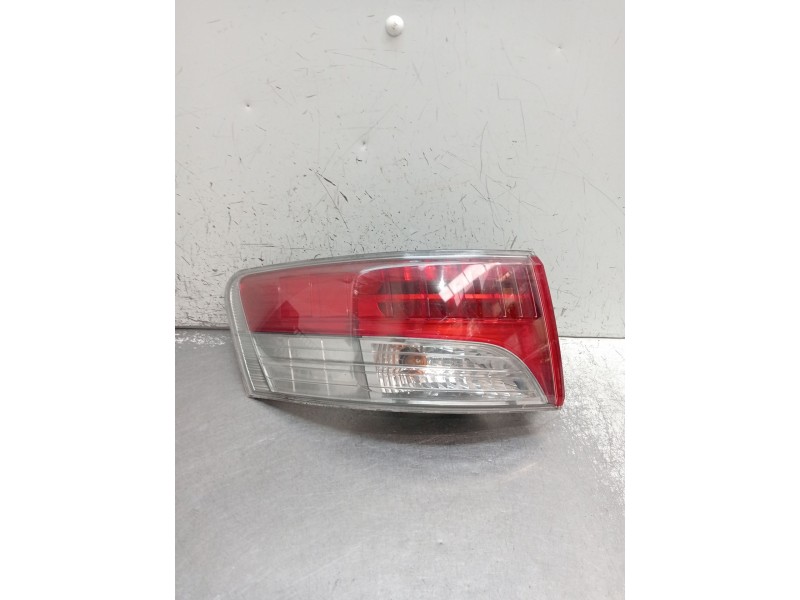 Recambio de piloto trasero izquierdo para toyota avensis sedán (_t27_) 2.0 d-4d (adt270_) referencia OEM IAM   