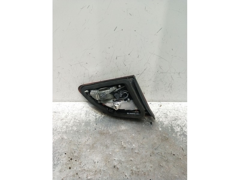 Recambio de piloto trasero derecho interior para opel astra j sedán 1.6 cdti (69) referencia OEM IAM 25870194 90015173 