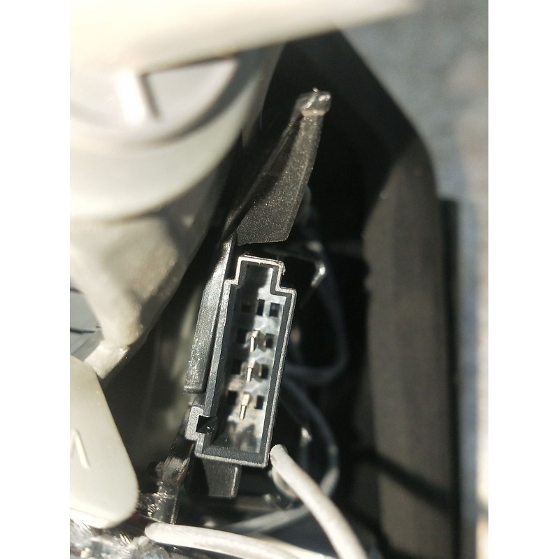 Recambio de piloto trasero derecho interior para opel astra j sedán 1.6 cdti (69) referencia OEM IAM 25870194 90015173 