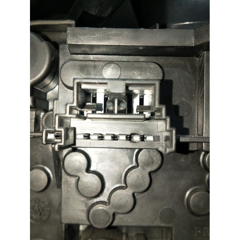 Recambio de piloto trasero izquierdo para renault megane i (ba0/1_) 1.9 dci (ba05, ba1f) referencia OEM IAM 7700428320  