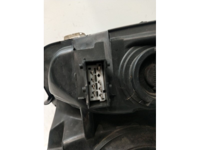Recambio de faro derecho para citroën c2 (jm_) 1.6 referencia OEM IAM 41981748  