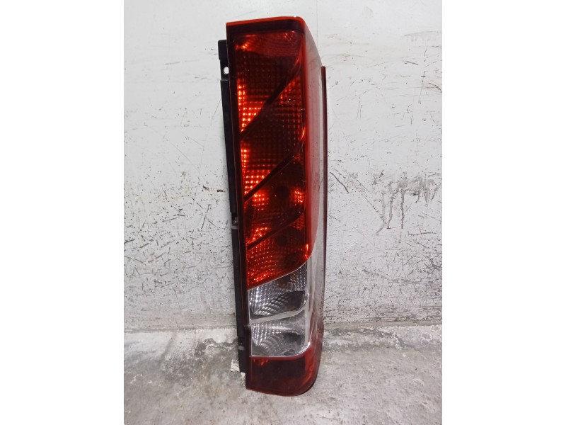 Recambio de piloto trasero derecho para iveco daily vi furgoneta 33s13, 35s13, 35c13 referencia OEM IAM   