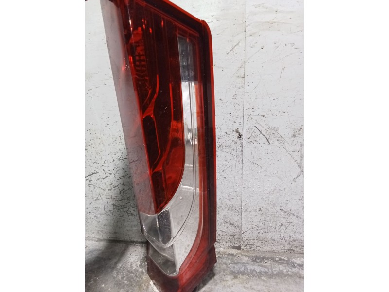 Recambio de piloto trasero derecho para iveco daily vi furgoneta 33s13, 35s13, 35c13 referencia OEM IAM   