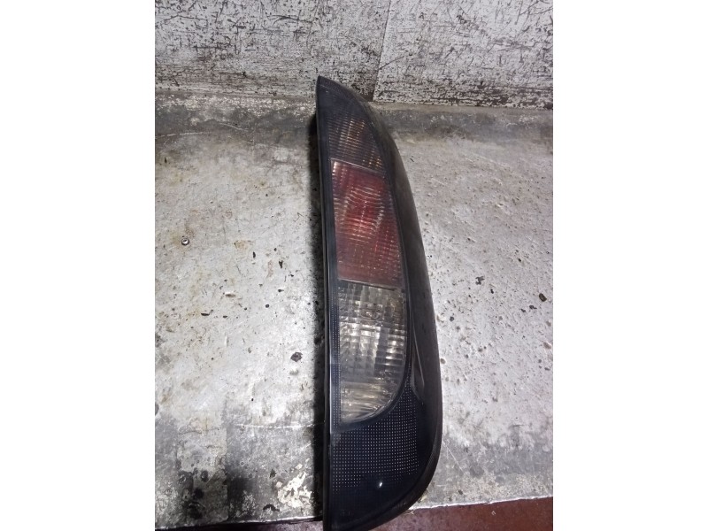 Recambio de piloto trasero derecho para opel corsa c (x01) 1.2 twinport (f08, f68) referencia OEM IAM   