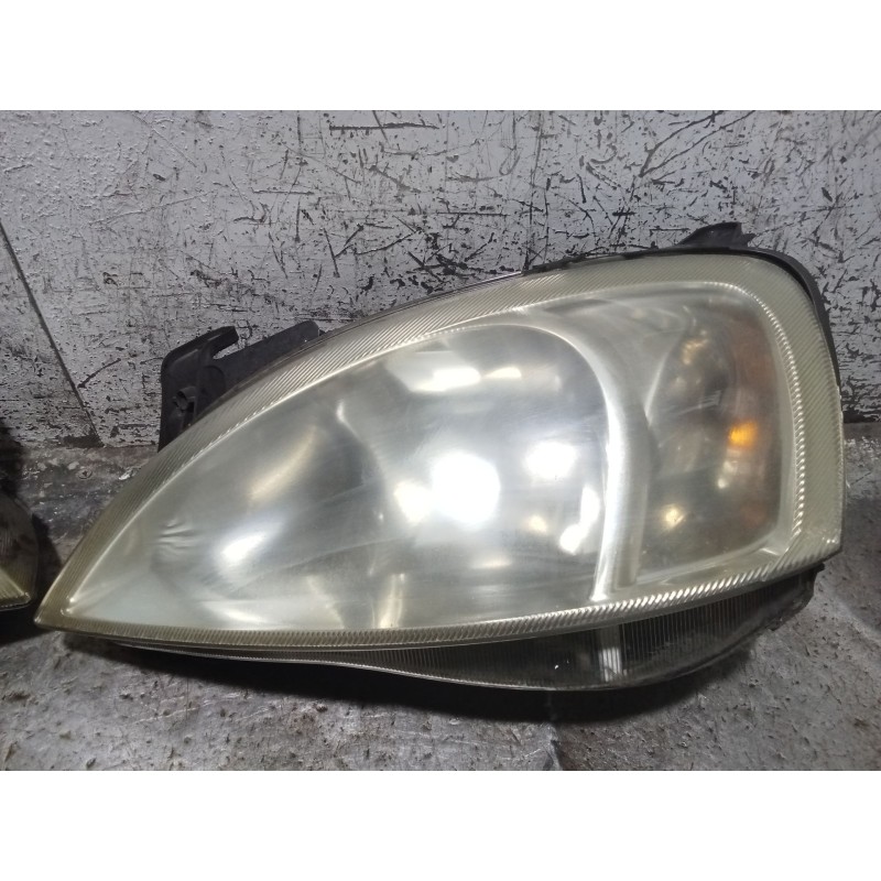 Recambio de faro derecho para opel corsa c (x01) 1.7 dti (f08, f68) referencia OEM IAM   