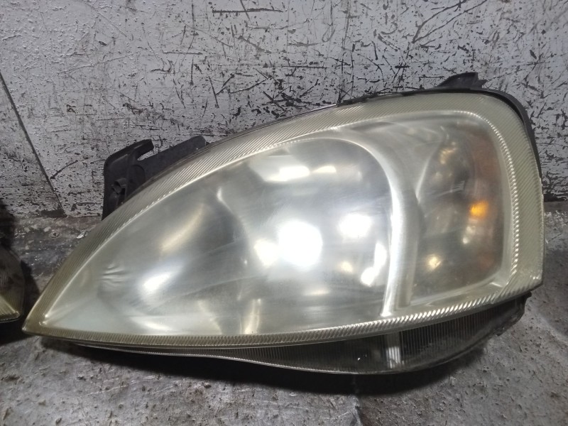 Recambio de faro derecho para opel corsa c (x01) 1.7 dti (f08, f68) referencia OEM IAM   