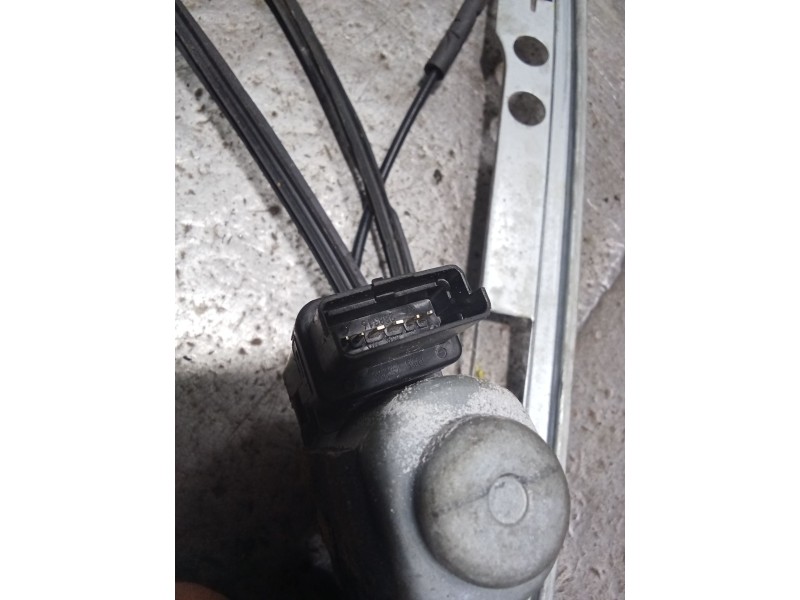 Recambio de elevalunas delantero izquierdo para renault megane ii (bm0/1_, cm0/1_) 1.4 16v (bm0b, cm0b) referencia OEM IAM 3P  