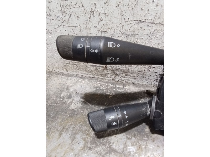 Recambio de mando luces para iveco daily vi furgoneta 33s13, 35s13, 35c13 referencia OEM IAM 05801464984 28351696 