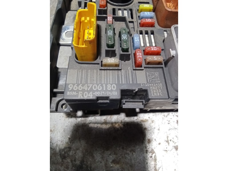 Recambio de caja reles / fusibles para peugeot 607 (9d, 9u) 2.0 hdi referencia OEM IAM 9664706180 R04 