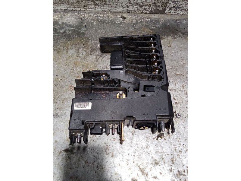 Recambio de caja reles / fusibles para mercedes-benz clase e (w212) e 220 cdi / bluetec (212.001, 212.002) referencia OEM IAM 22