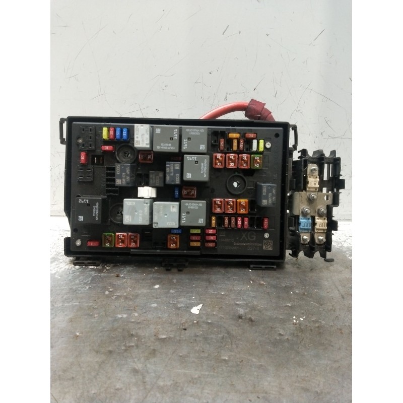 Recambio de caja reles / fusibles para opel astra j sedán 1.6 cdti (69) referencia OEM IAM 13449210 1110224AB 