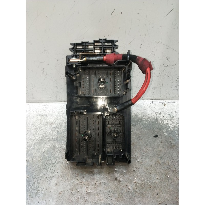 Recambio de caja reles / fusibles para opel astra j sedán 1.6 cdti (69) referencia OEM IAM 13449210 1110224AB 