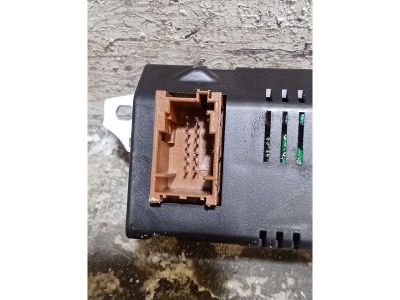 Recambio de pantalla multifuncion para peugeot 308 i (4a_, 4c_) 1.6 hdi referencia OEM IAM 9803399680  