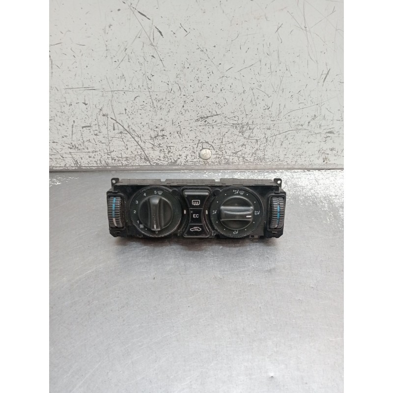 Recambio de mando calefaccion / aire acondicionado para mercedes-benz clase e (w210) e 200 (210.035) referencia OEM IAM 21083001
