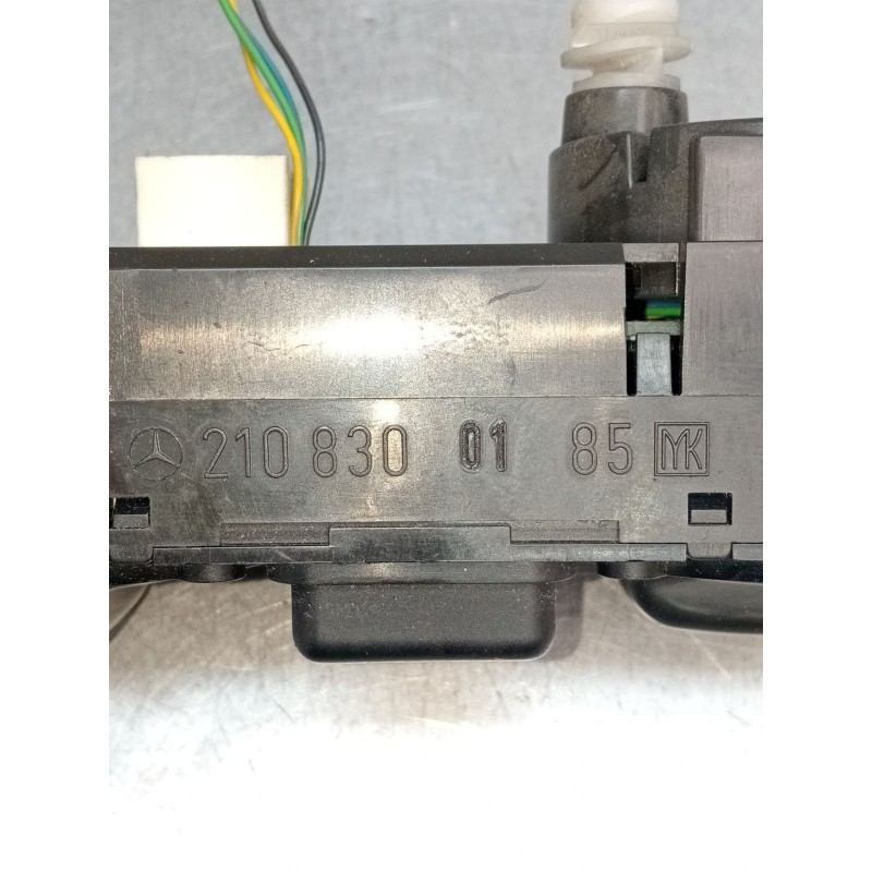 Recambio de mando calefaccion / aire acondicionado para mercedes-benz clase e (w210) e 200 (210.035) referencia OEM IAM 21083001