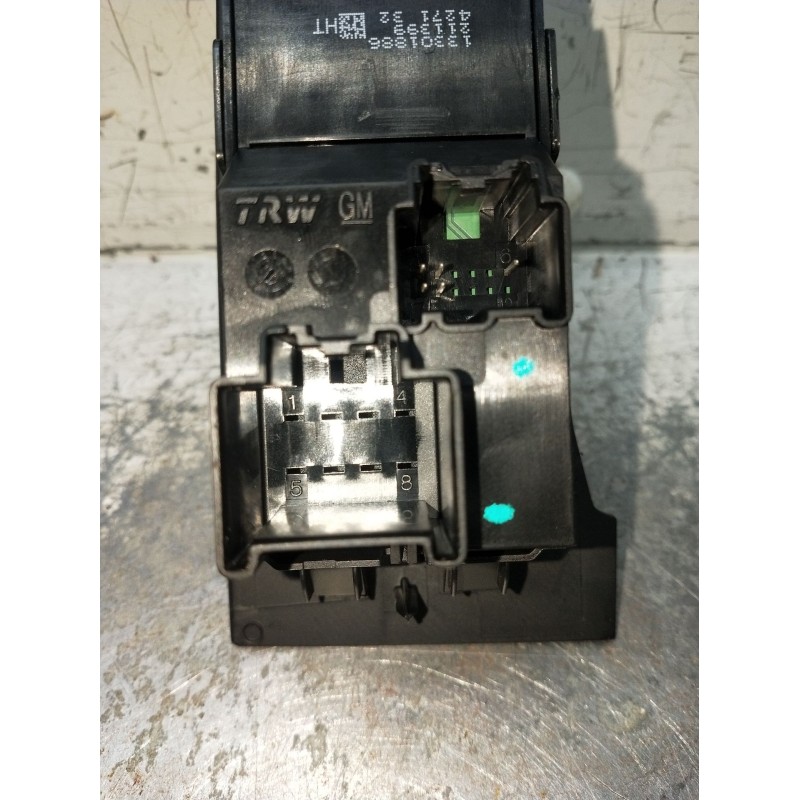 Recambio de mando elevalunas delantero derecho para opel astra j sedán 1.6 cdti (69) referencia OEM IAM 13301886 211399 5P