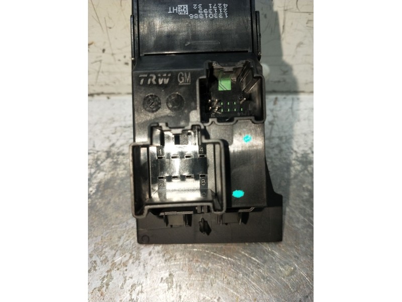Recambio de mando elevalunas delantero derecho para opel astra j sedán 1.6 cdti (69) referencia OEM IAM 13301886 211399 5P