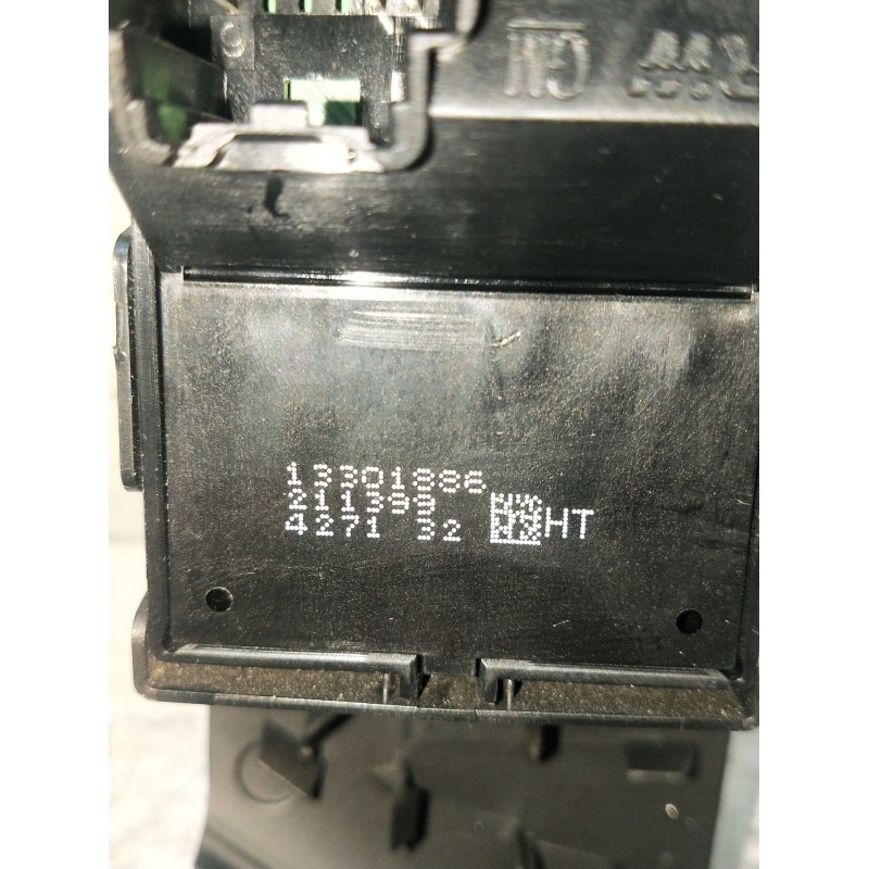 Recambio de mando elevalunas delantero derecho para opel astra j sedán 1.6 cdti (69) referencia OEM IAM 13301886 211399 5P