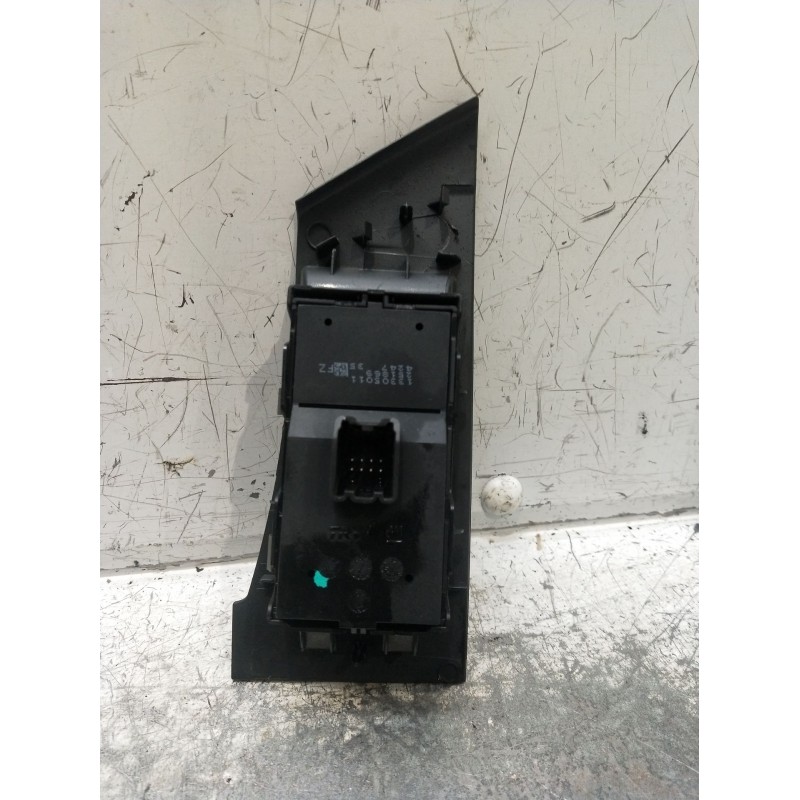 Recambio de mando elevalunas delantero izquierdo para opel astra j sedán 1.6 cdti (69) referencia OEM IAM 13305011 251869 5P