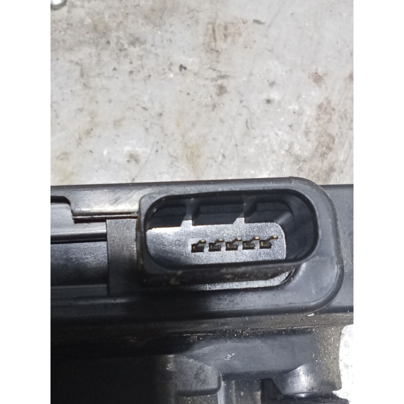 Recambio de motor cierre centralizado delantero izquierdo para iveco daily vi furgoneta 33s13, 35s13, 35c13 referencia OEM IAM  