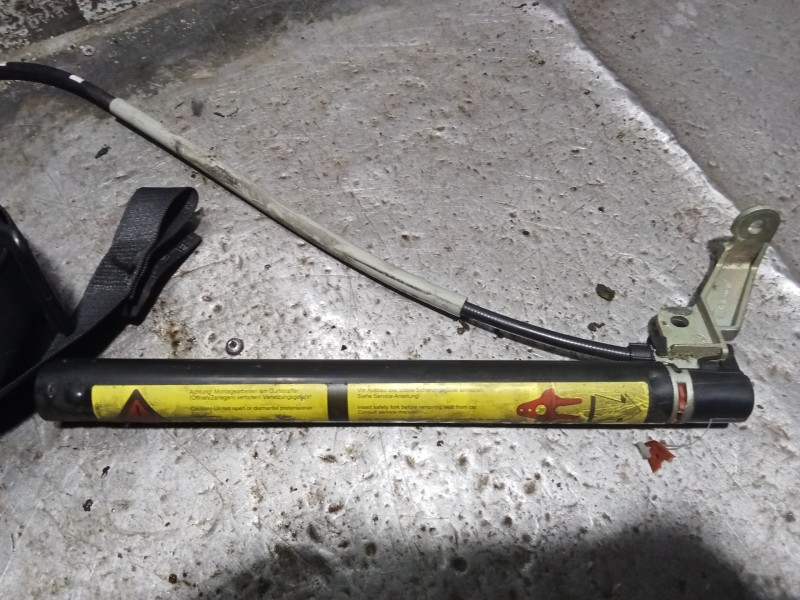 Recambio de juego cinturones delantero para opel corsa b (s93) 1.4 i (f08, f68, m68) referencia OEM IAM PRETENSOR IZQUIERDO  