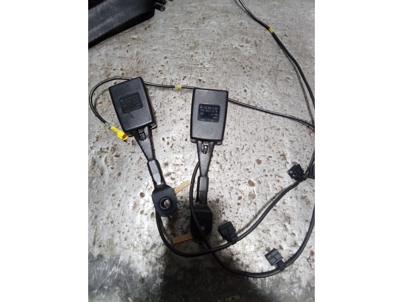 Recambio de juego cinturones delantero para mercedes-benz clase e (w212) e 220 cdi / bluetec (212.001, 212.002) referencia OEM I