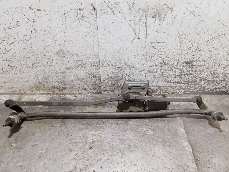 Recambio de motor limpia delantero para iveco daily vi furgoneta 33s13, 35s13, 35c13 referencia OEM IAM 7930000519147 W000051914