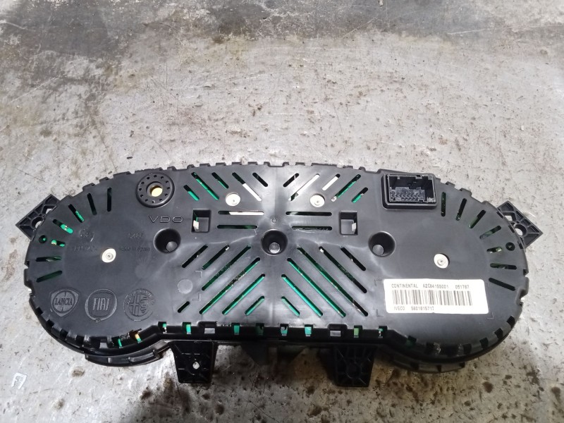 Recambio de cuadro instrumentos para iveco daily vi furgoneta 33s13, 35s13, 35c13 referencia OEM IAM 5801815717 A2C84156001 5801