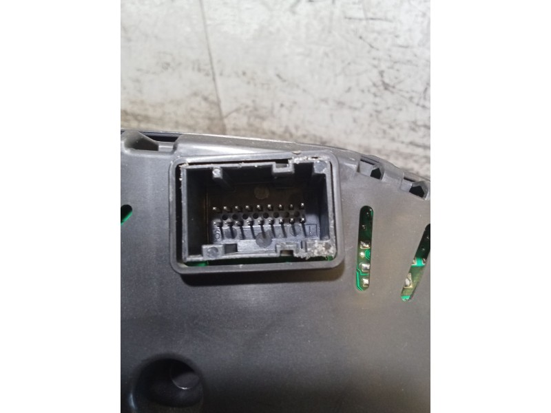 Recambio de cuadro instrumentos para iveco daily vi furgoneta 33s13, 35s13, 35c13 referencia OEM IAM 5801815717 A2C84156001 5801