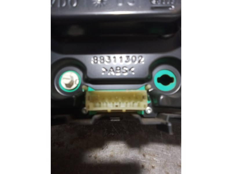 Recambio de cuadro instrumentos para opel corsa c (x01) 1.7 dti (f08, f68) referencia OEM IAM 131117943CA 110080226002 
