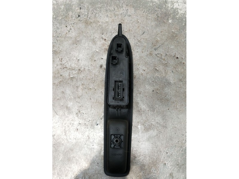 Recambio de mando elevalunas delantero izquierdo para citroën c4 i (lc_) 2.0 hdi referencia OEM IAM 96657051ZD 5P 