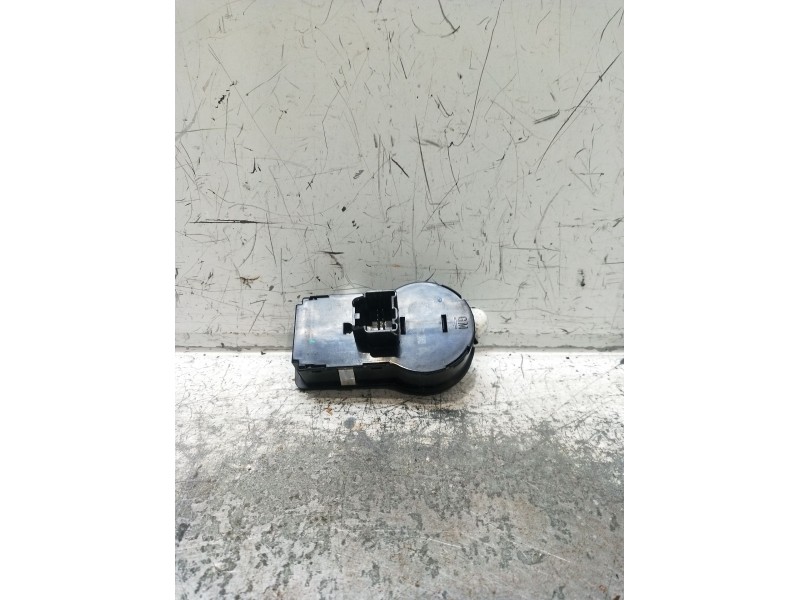 Recambio de mando luces para opel astra j sedán 1.6 cdti (69) referencia OEM IAM 13268703 281513 