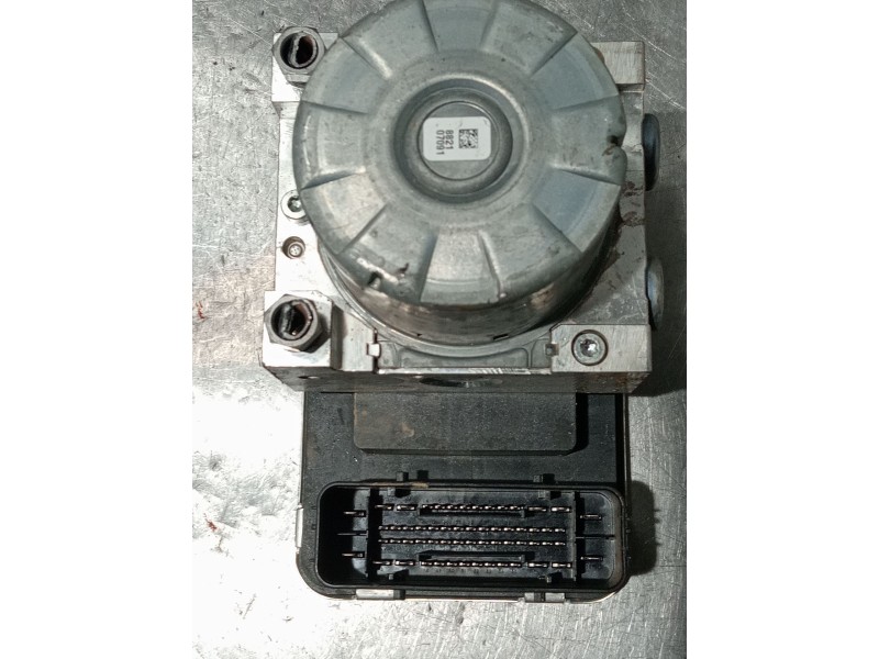 Recambio de abs para volvo xc60 business plus 2wd referencia OEM IAM 32214804 P32214774 10022013094