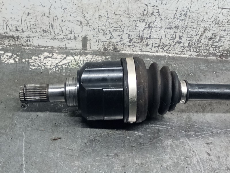 Recambio de transmision delantera izquierda para kia sportage iii (sl) 1.6 gdi referencia OEM IAM Y830L  