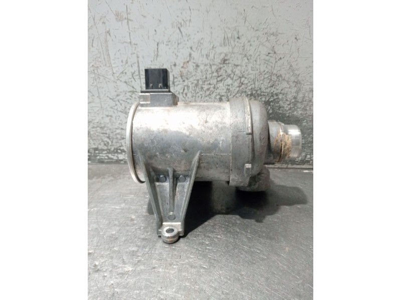 Recambio de bomba agua para volvo xc60 business plus 2wd referencia OEM IAM 31368715  