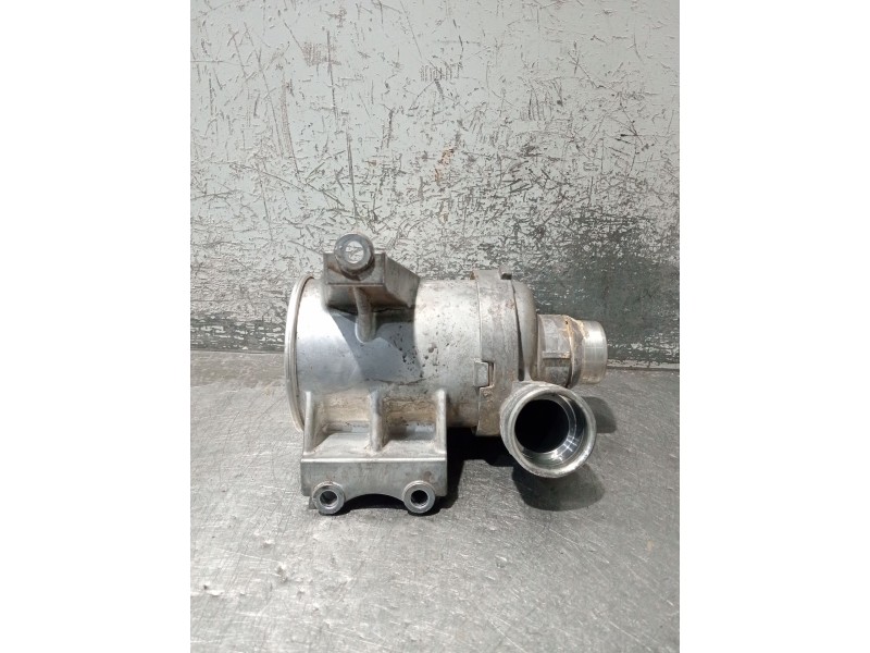 Recambio de bomba agua para volvo xc60 business plus 2wd referencia OEM IAM 31368715  