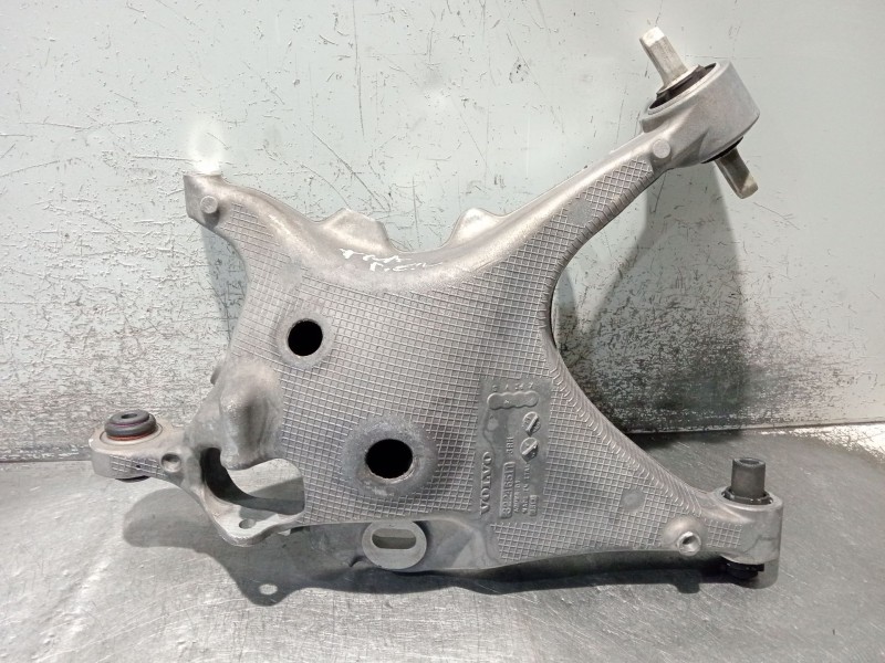 Recambio de brazo suspension inferior trasero derecho para volvo xc60 business plus 2wd referencia OEM IAM 32246511  