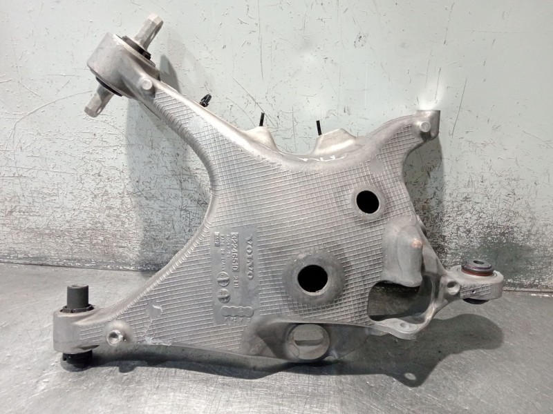 Recambio de brazo suspension inferior trasero izquierdo para volvo xc60 business plus 2wd referencia OEM IAM 32246510  