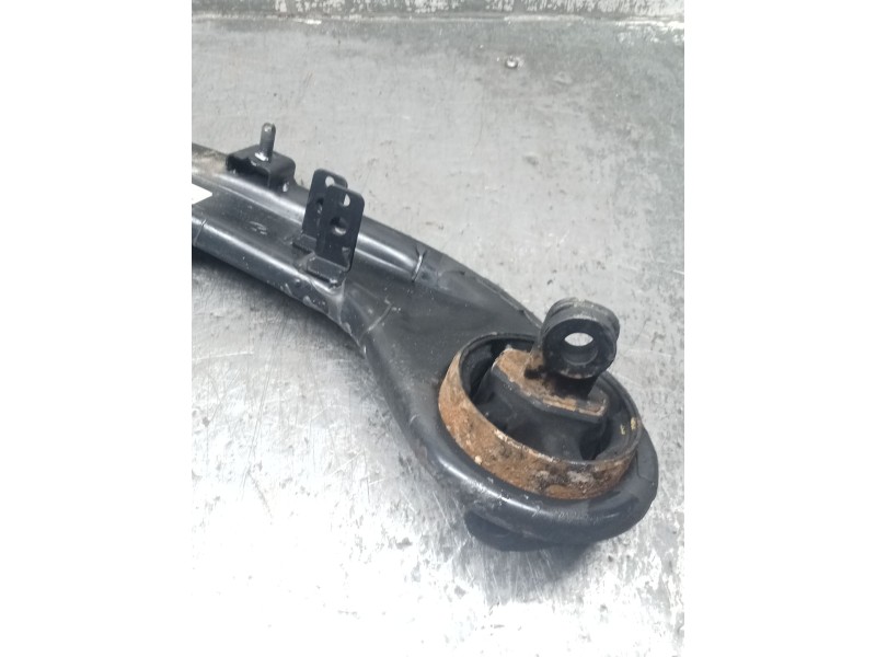 Recambio de brazo suspension superior trasero derecho para kia sportage iii (sl) 1.6 gdi referencia OEM IAM 552802S850  